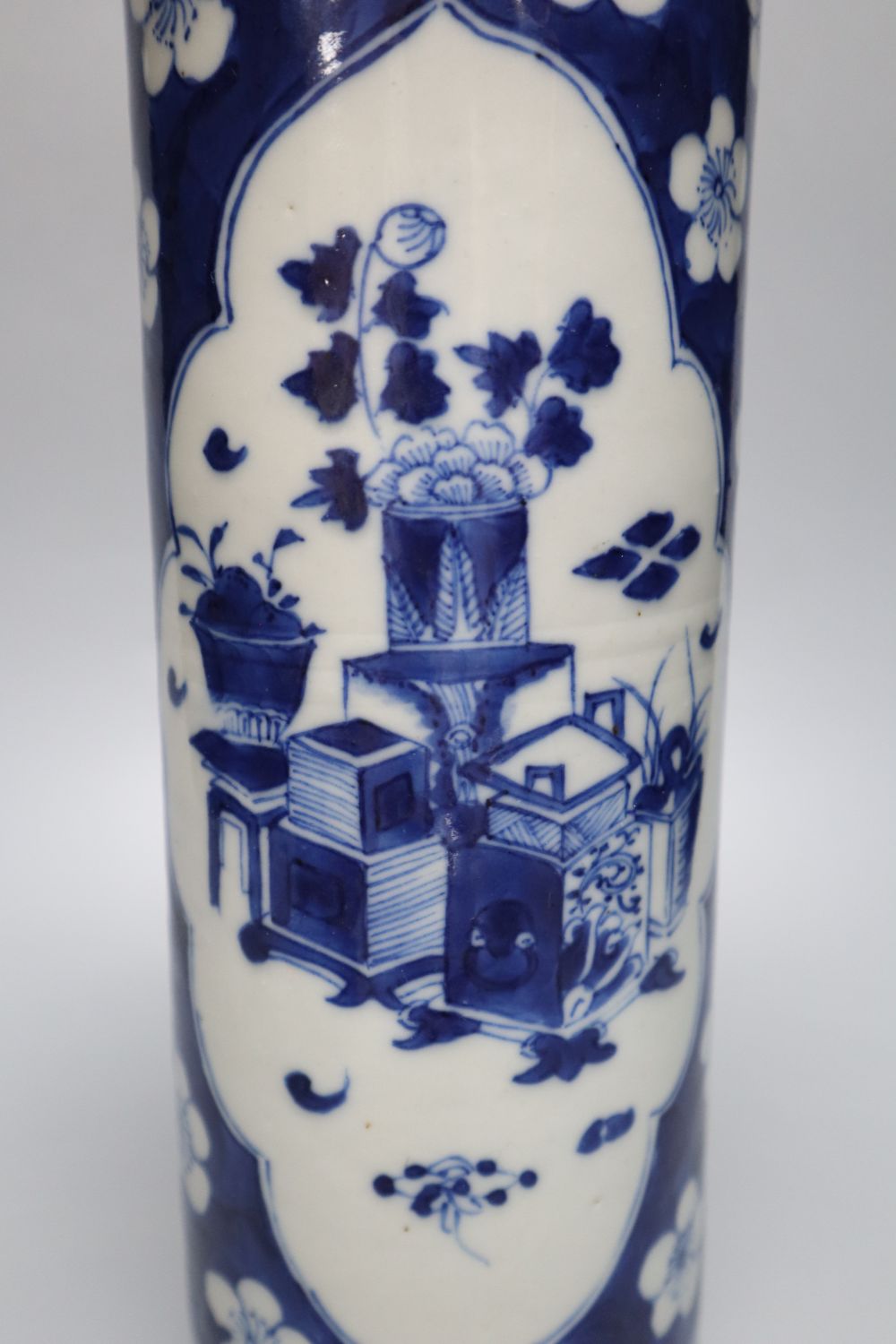A 20th century Chinese blue and white sleeve vase and a Chinese Yixing teapot, tallest 31cm